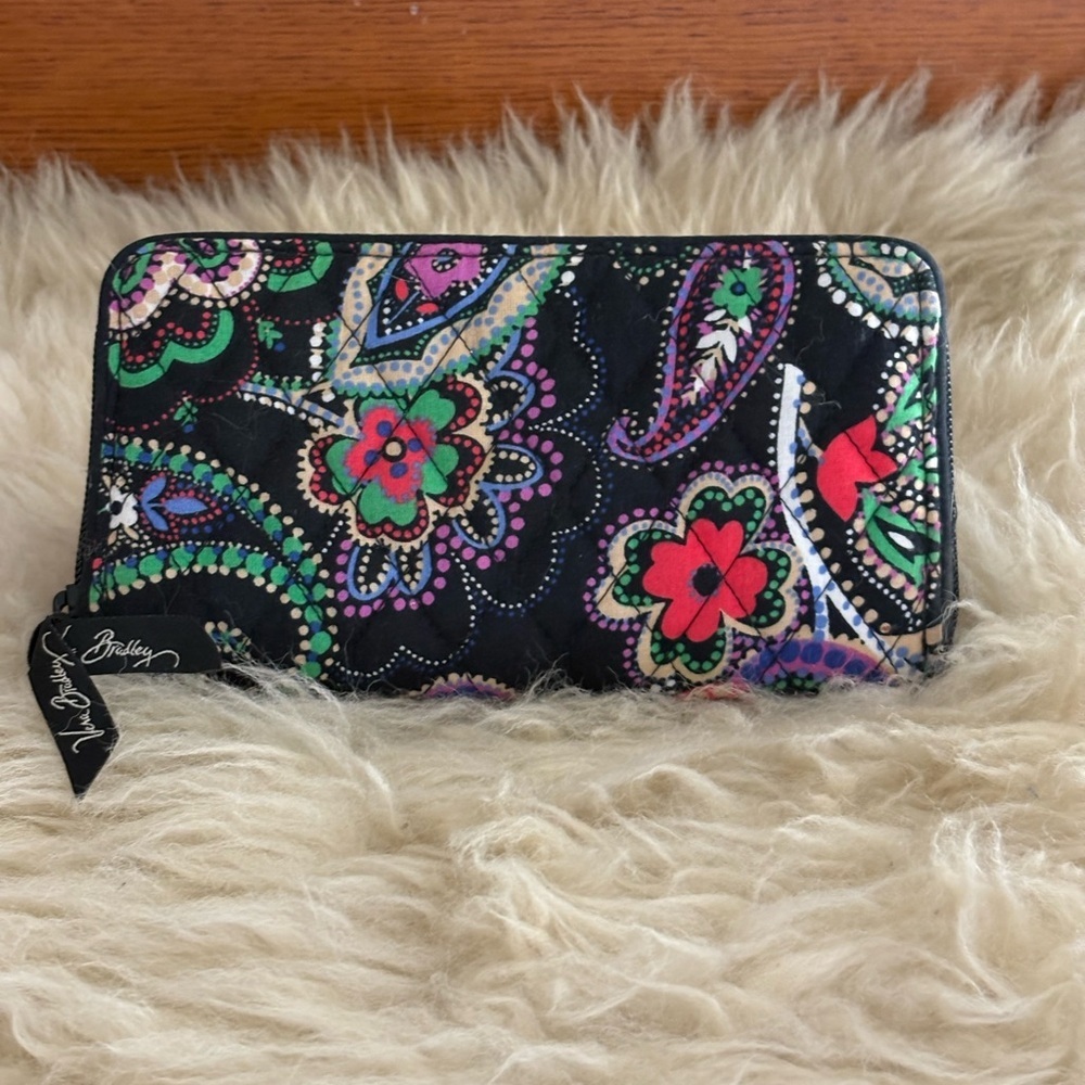 Vera Bradley Black ‘Kiev Paisley’ Floral Print RFID Grab & Go Zip Around Wallet